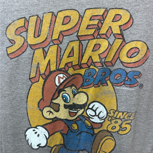 Old Navy Super Mario Bros Gray T-Shirt Size Medium - Picture 2 of 6